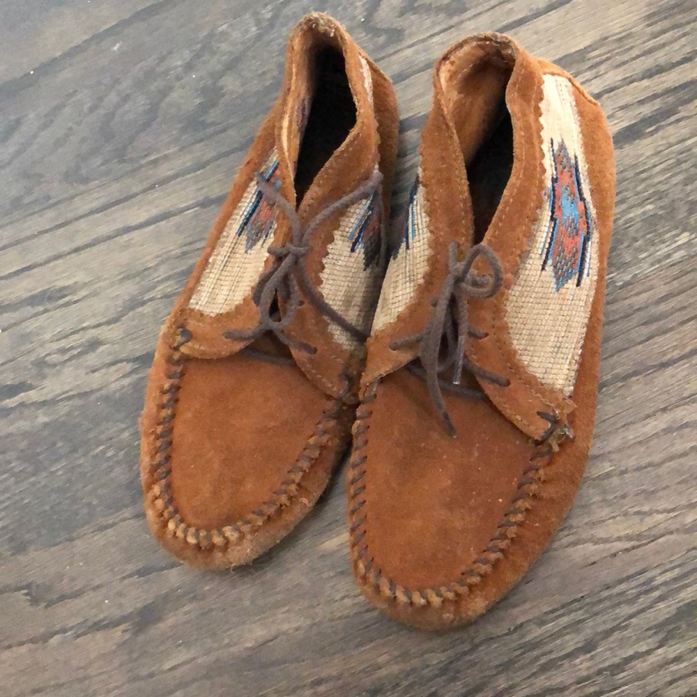 Minnetonka embroidered bootie